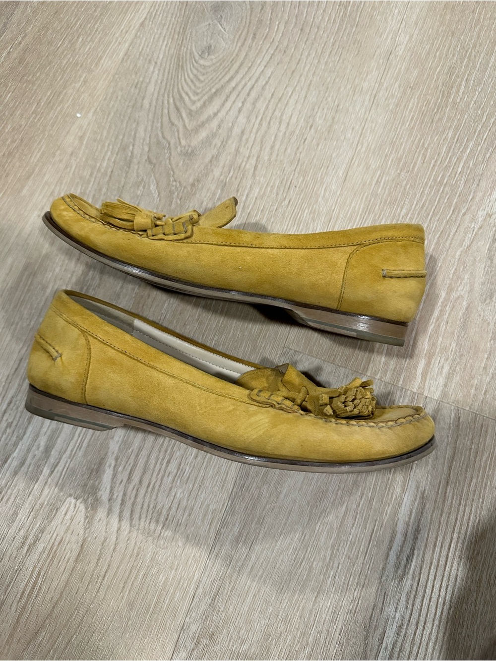 Cole Haan Suede Tassel Loafers in Mustard Yellow, Moc Toe Preppy, Size 8.5 - Picture 8 of 9